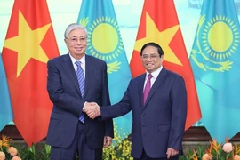 推动越南与哈萨克斯坦关系提升至新高度