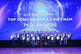 2025年“越南工业4.0顶级企业”颁奖典礼表彰125家企业和个人