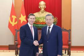 越共中央总书记苏林会见美国华平投资集团总裁