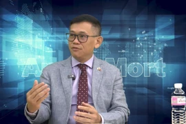 越南驻阿尔及利亚大使陈国庆近日在阿尔及利亚播出的电视节目中介绍两国合作关系以及越南在《联合国打击网络犯罪公约》制定和完善过程中发挥的作用。图自越通社