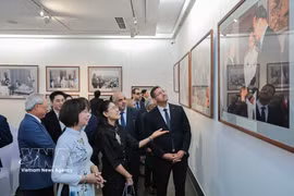“外交视角：泰越关系50年”图片展在河内隆重举行