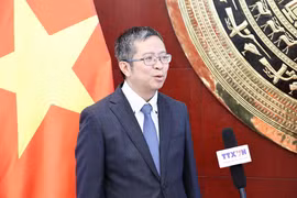 越南驻华大使范青平接受越通社驻北京记者的采访。图自越通社