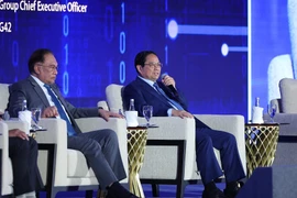 范明政总理与马来西亚总理出席人工智能相关讨论会