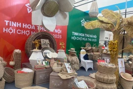 2025年秋季博览会：为手工艺村产品走向世界打开大门。图自越通社