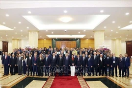 苏林总书记会见出席《河内公约》开放签署仪式的各国代表团团长