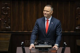卡罗尔·纳夫罗茨基（Karol Nawrocki）先生宣誓就任波兰共和国总统。图自PAP/越通社