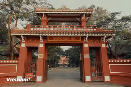 走进顺化国学高中：古都中心的百年古典建筑地标
