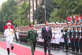 斯洛伐克副总理兼国防部部长对越南进行正式访问