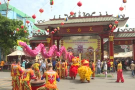 平阳省元宵节：传递人间温情