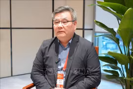 北京外国语大学区域与全球治理高等研究院教授崔洪建在接受越通社驻中国记者采访。图自越通社