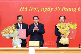 越南政府总理范明政任命两位省委书记担任副部长级职务。图自越通社