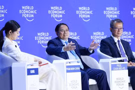 范明政在达沃斯论坛提出“五大先锋”倡议