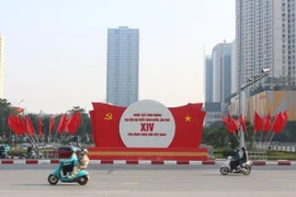 河内在党代会前夕绚丽多彩 将信心与正能量带向四方