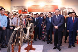 苏林总书记出席纪念阮文灵同志诞辰110周年主题展览开幕式