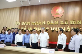 苏林总书记实地考察胡志明市两级地方政府体制模式