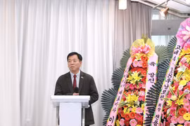 越南驻韩国大使武胡发表讲话。图自越通社