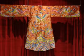 阮朝宫廷服饰展：再现“金色余晖”
