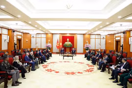 越南党和国家领导人分别会见美国战争部长皮特·赫格塞思