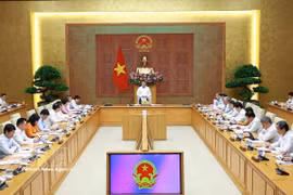 越南政府总理黎明兴分别与财政部及央行领导举行工作会议