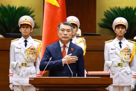 黎明兴同志当选越南新一任政府总理