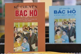 图画书《讲述胡伯伯的故事》推出双语版 向世界讲述胡志明主席传奇一生