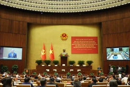 苏林总书记在贯彻越共中央政治局第66-NQ/TW和第68-NQ/TW决议全会会议上发表讲话。图自越通社