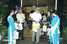 乘坐CZ8155号航班飞往岘港的中国游客。图自Vietnam+