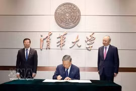 越共中央总书记、国家主席苏林在清华大学发表演讲