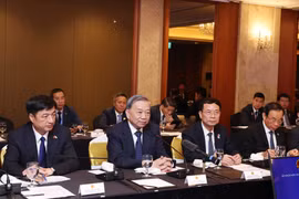 越共中央总书记苏林出席越南-韩国科技座谈会。图自越通社
