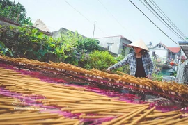 兴安省精心守护传统制香技艺