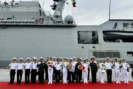 韩国海军训练舰对岘港市进行为期四天的友好访问