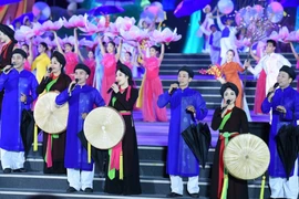 人类非物质文化遗产——北宁官贺民歌。图自越通社