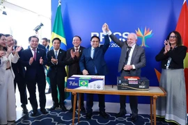 越南政府总理范明政和巴西总统路易斯·伊纳西奥·卢拉·达席尔瓦出席越南与巴西双向贸易出口协议签字仪式。图自越通社