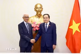 越南国会主席陈青敏和摩洛哥王国众议院议长拉希德·塔尔比·阿拉米。图自越通社