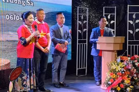 长沙俱乐部负责人裴秋明发表讲话。图自越通社