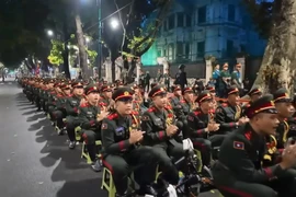 老挝军人参加越南 A80 阅兵活动 越老特殊友谊的生动写照