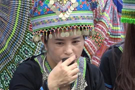 江泉乡赫蒙族的传统服饰：穿在身上的文化记忆