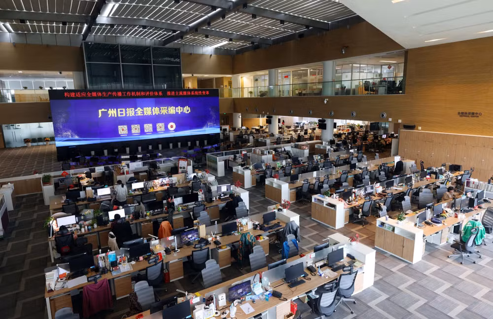 nhat-bao-lv.jpg