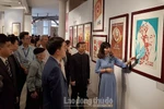 胡志明主席宣传画在胡志明市展出 