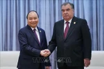 阮春福总理会见塔吉克斯坦总统埃莫马利•拉赫蒙