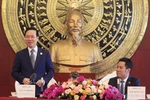 武文赏亲切会见了越南驻中国代表机关干部和工作人员