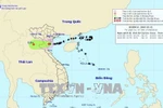 第四号台风登陆清化省并减弱为热带低压 