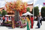 旅澳越南侨胞年初去寺庙烧香祈福