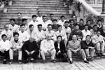 为越南通讯社75周年的光荣历史而骄傲