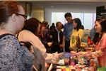 越南展位吸引众多人的关注