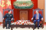 越共中央总书记、中央军委书记苏林会见中共中央军委副主席。图自越通社