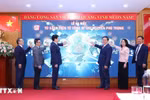 阮富仲总书记电子书柜启用仪式。图自越通社