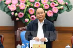 阮春福总理在会议上发表讲话。（图片来源：越通社） 