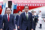 印尼总统佐科·维多多抵达河内 开始对越南进行国事访问