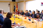 越南国会主席会见澳大利亚教育部长和澳大利亚反对党领袖